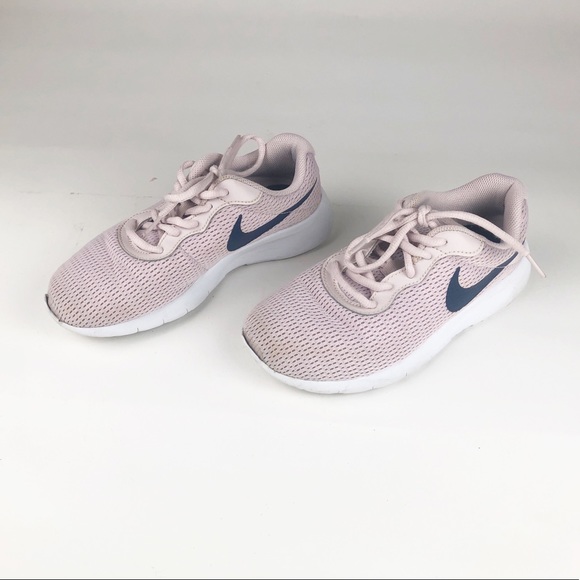 nike tanjun kids pink